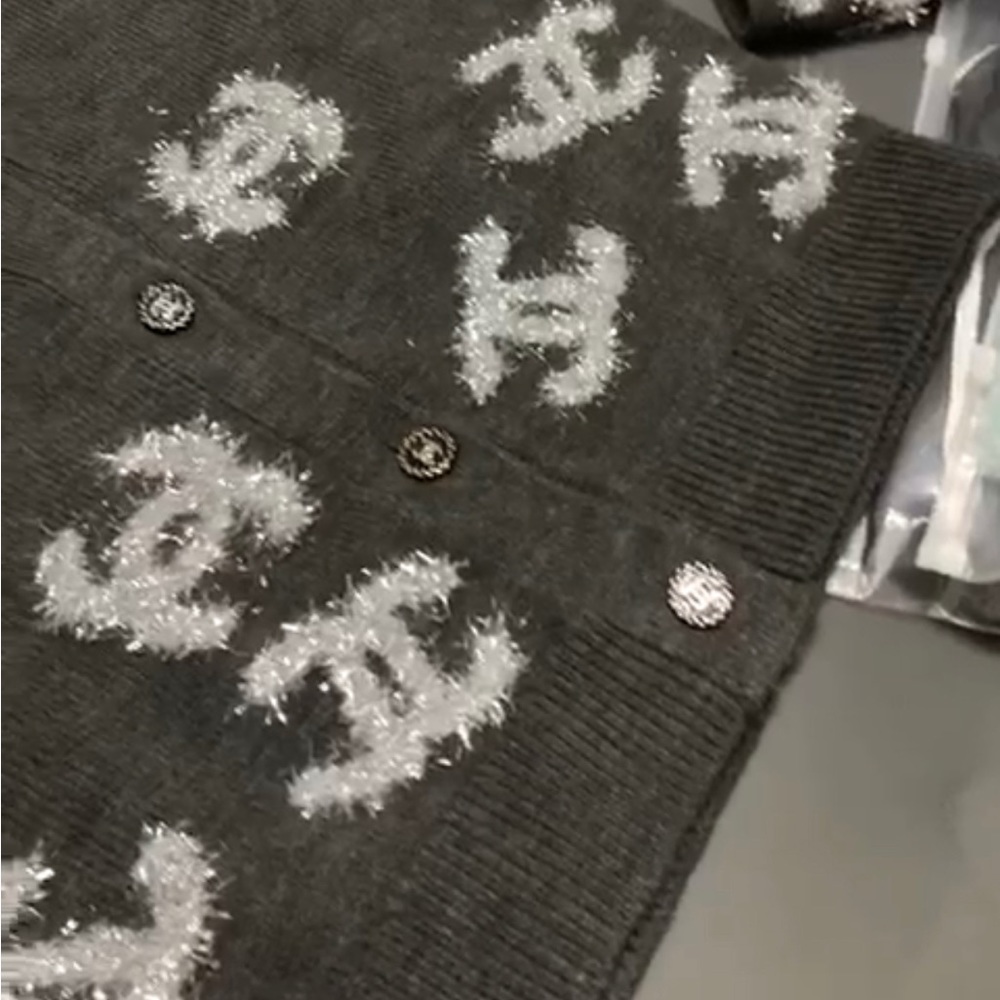 Sweater cardigan